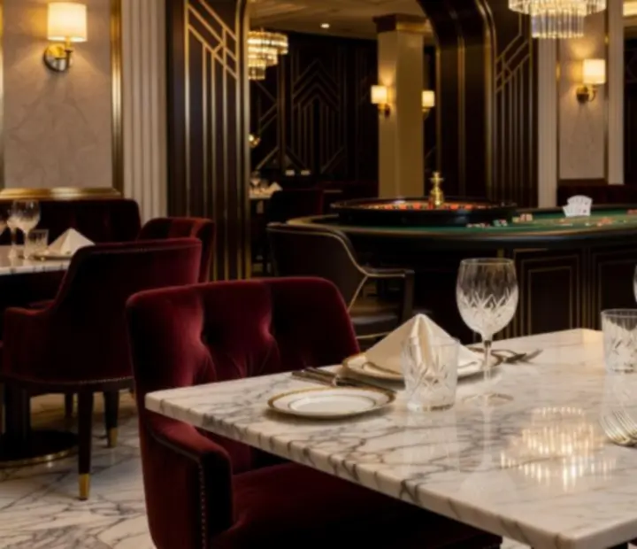 Degustační talíř v art deco servisu v restauraci Vinny Dvůr